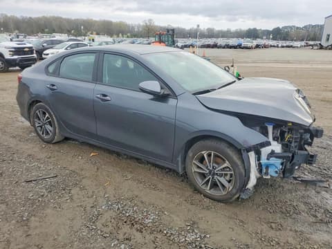 2023 Kia Forte, VIN 3KPF24AD1PE582513. Фото 4 з 6 з аукціону Copart. Каталог авто зі США OpenDataCar.