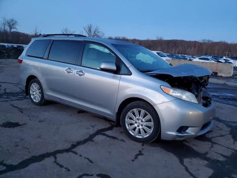 2015 Toyota Sienna, VIN 5TDJK3DC1FS098000. Фото 4 з 6 з аукціону Copart. Каталог авто зі США OpenDataCar.