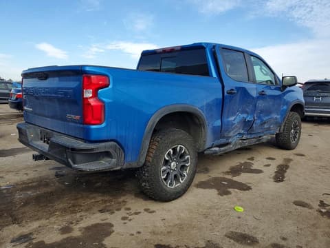 2022 Chevrolet Silverado, VIN 3GCUDHEL3NG680244. Zdjęcie 3 z 6 z aukcji Copart. Katalog aut z USA OpenDataCar.