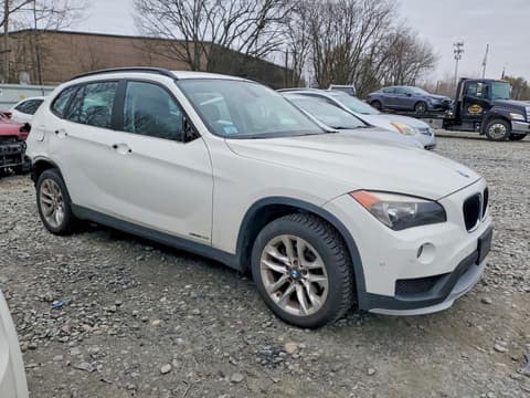2015 Bmw X1, VIN WBAVL1C50FVY35132. Фото 4 з 6 з аукціону Copart. Каталог авто зі США OpenDataCar.