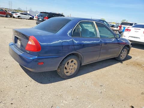 2001 Mitsubishi Mirage, VIN JA3AY36C51U032287. Zdjęcie 3 z 6 z aukcji Copart. Katalog aut z USA OpenDataCar.