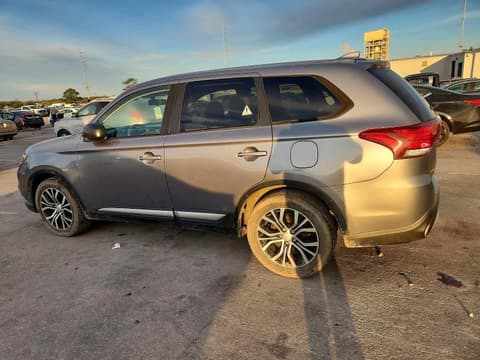 2018 Mitsubishi Outlander, VIN JA4AD2A32JZ053464. Фото 2 з 6 з аукціону Copart. Каталог авто зі США OpenDataCar.