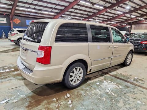 2013 Chrysler Town & Country, VIN 2C4RC1BG5DR798005. Photo 3 of 6 from Copart auction. OpenDataCar US salvage catalog.
