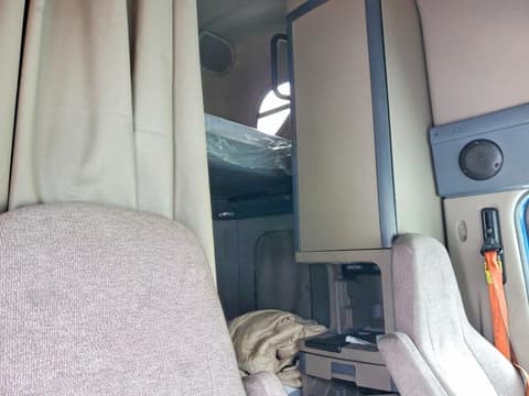 2017 Freightliner Cascadia 125, VIN 3AKJGLDRXHSHZ6695. Photo 6 of 6 from Copart auction. OpenDataCar US salvage catalog.