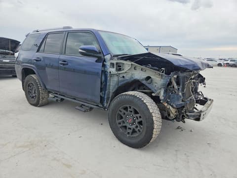 2018 Toyota 4Runner, VIN JTEBU5JR9J5536582. Фото 4 з 6 з аукціону Copart. Каталог авто зі США OpenDataCar.