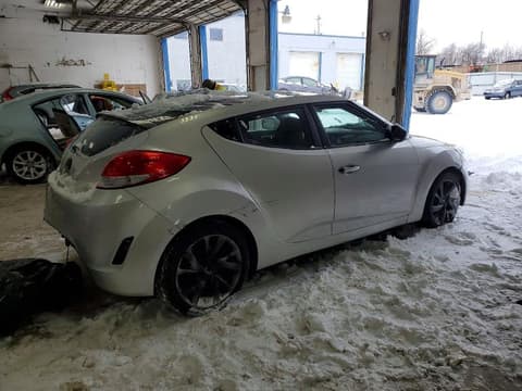 2017 Hyundai Veloster, VIN KMHTC6AD8HU309742. Фото 3 з 6 з аукціону Copart. Каталог авто зі США OpenDataCar.