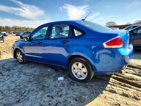 2010 Ford Focus, VIN 1FAHP3EN7AW288558. Zdjęcie 2 z 6 z aukcji Copart. Katalog aut z USA OpenDataCar.