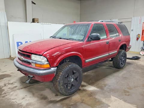 1999 Chevrolet Blazer, VIN 1GNDT13W4X2240043. Фото 1 з 6 з аукціону Copart. Каталог авто зі США OpenDataCar.