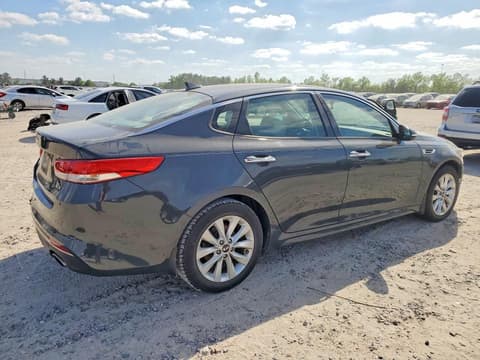 2016 Kia Optima, VIN 5XXGU4L31GG073953. Фото 3 з 6 з аукціону Copart. Каталог авто зі США OpenDataCar.