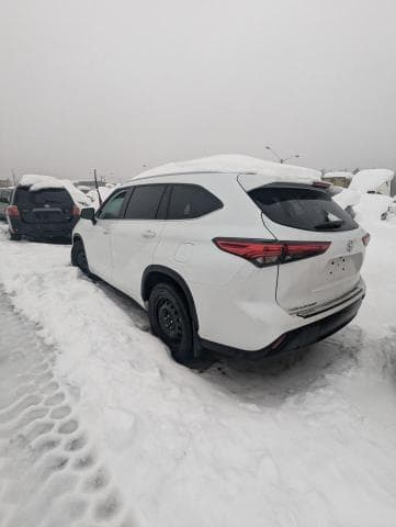2022 Toyota Highlander, VIN 5TDGZRBH8NS578198. Фото 2 з 6 з аукціону Copart. Каталог авто зі США OpenDataCar.