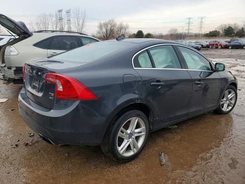 2015 Volvo S60, VIN YV1612TK2F2362483. Фото 3 из 6 с аукциона Copart. Каталог авто из США OpenDataCar.