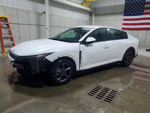 2025 Kia K4, VIN 3KPFT4DE2SE090244. Фото 1 з 6 з аукціону Copart. Каталог авто зі США OpenDataCar.