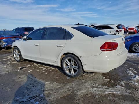 2014 Volkswagen Passat, VIN 1VWBN7A3XEC076713. Фото 2 з 6 з аукціону Copart. Каталог авто зі США OpenDataCar.