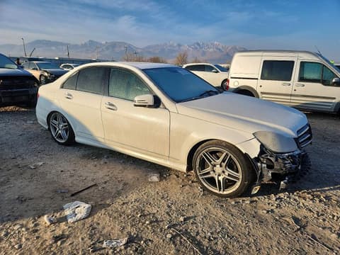 2014 Mercedes-benz C-Class, VIN WDDGF8AB5EG204292. Фото 4 з 6 з аукціону Copart. Каталог авто зі США OpenDataCar.