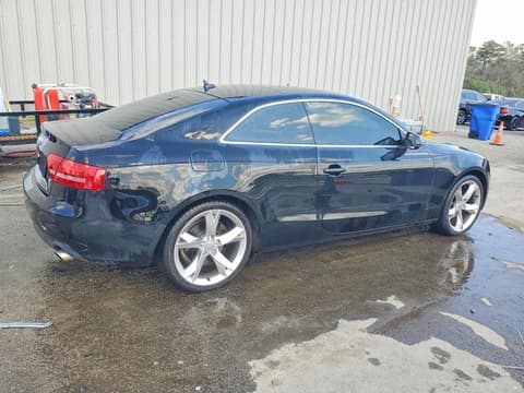2010 Audi A5, VIN WAUCKAFR6AA045956. Фото 3 з 6 з аукціону Copart. Каталог авто зі США OpenDataCar.