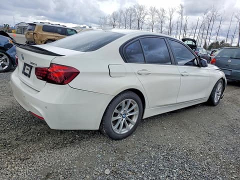 2017 Bmw 3 Series, VIN WBA8E5G31HNU42721. Фото 3 з 6 з аукціону Copart. Каталог авто зі США OpenDataCar.