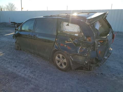 2015 Toyota Sienna, VIN 5TDKK3DCXFS562034. Фото 2 из 6 с аукциона Copart. Каталог авто из США OpenDataCar.