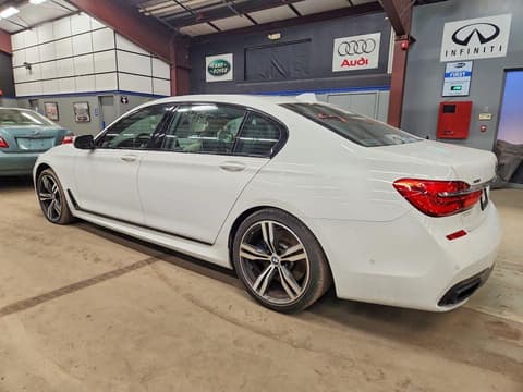 2018 Bmw 7 Series, VIN WBA7F2C55JB238347. Фото 2 з 6 з аукціону Copart. Каталог авто зі США OpenDataCar.
