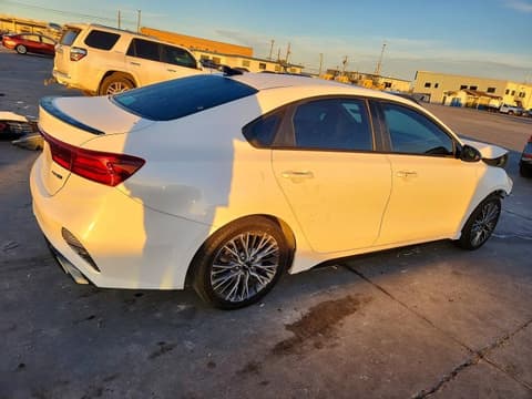 2023 Kia Forte, VIN 3KPF54AD3PE526368. Zdjęcie 3 z 6 z aukcji Copart. Katalog aut z USA OpenDataCar.