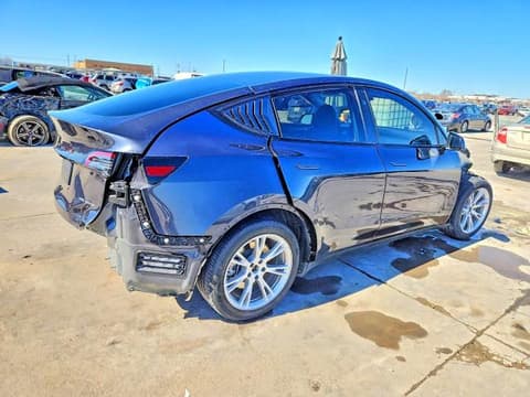 2024 Tesla Model Y, VIN 7SAYGDEEXRA235272. Фото 3 з 6 з аукціону Copart. Каталог авто зі США OpenDataCar.