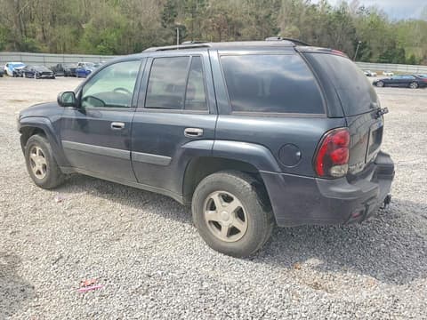 2005 Chevrolet Trailblazer, VIN 1GNDS13SX52283105. Zdjęcie 2 z 6 z aukcji Copart. Katalog aut z USA OpenDataCar.