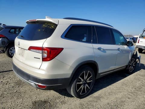 2019 Honda Pilot, VIN 5FNYF5H9XKB000643. Фото 3 из 6 с аукциона Copart. Каталог авто из США OpenDataCar.