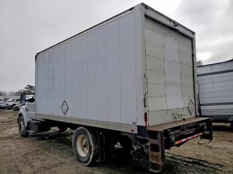 2017 Ford F-650, VIN 1FDNF6AY4HDB09721. Фото 2 из 6 с аукциона Copart. Каталог авто из США OpenDataCar.