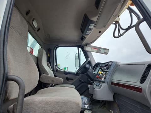 2017 Freightliner M2 106, VIN 3ALACXCY1HDHZ4006. Фото 5 з 6 з аукціону Copart. Каталог авто зі США OpenDataCar.