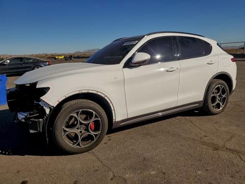 2022 Alfa romeo Stelvio, VIN ZASPAKBN1N7D47682. Фото 1 з 6 з аукціону Copart. Каталог авто зі США OpenDataCar.