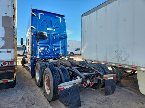 2023 Freightliner Cascadia 126, VIN 3AKJHHDRXPSNW8038. Фото 3 з 6 з аукціону Copart. Каталог авто зі США OpenDataCar.