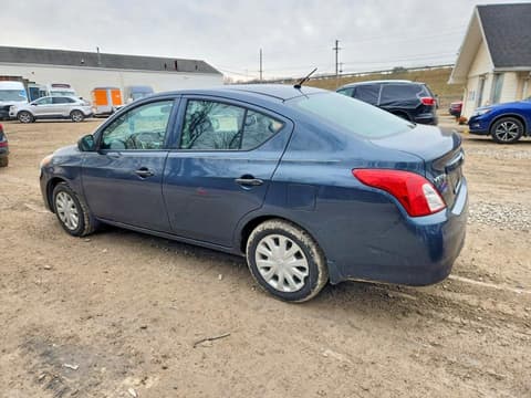 2015 Nissan Versa, VIN 3N1CN7AP3FL860251. Фото 2 з 6 з аукціону Copart. Каталог авто зі США OpenDataCar.
