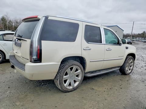 2008 Cadillac Escalade, VIN 1GYFK63898R205598. Фото 3 из 6 с аукциона Copart. Каталог авто из США OpenDataCar.
