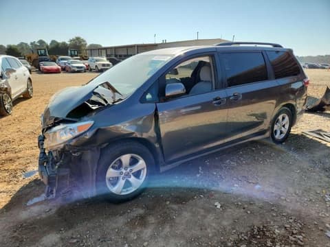 2020 Toyota Sienna, VIN 5TDKZ3DC8LS078905. Фото 1 из 6 с аукциона Copart. Каталог авто из США OpenDataCar.