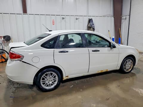 2010 Ford Focus, VIN 1FAHP3FN5AW272423. Фото 3 з 6 з аукціону Copart. Каталог авто зі США OpenDataCar.