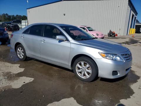 2010 Toyota Camry, VIN 4T1BF3EK5AU085202. Zdjęcie 4 z 6 z aukcji Copart. Katalog aut z USA OpenDataCar.