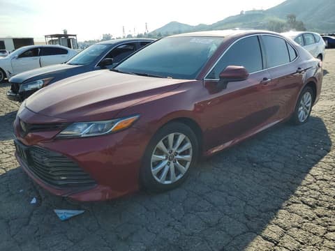 2020 Toyota Camry, VIN 4T1C11AK7LU333031. Фото 1 з 6 з аукціону Copart. Каталог авто зі США OpenDataCar.