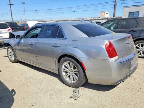 2017 Chrysler 300, VIN 2C3CCAEG2HH564339. Фото 2 з 6 з аукціону Copart. Каталог авто зі США OpenDataCar.