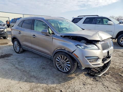 2019 Lincoln MKC, VIN 5LMCJ1D92KUL25729. Фото 4 з 6 з аукціону Copart. Каталог авто зі США OpenDataCar.