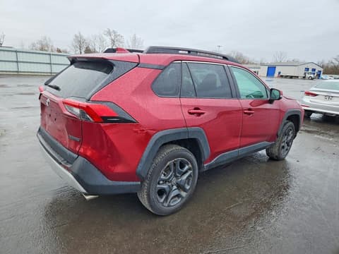 2024 Toyota RAV4, VIN 2T3J1RFV2RW420781. Фото 3 з 6 з аукціону Copart. Каталог авто зі США OpenDataCar.