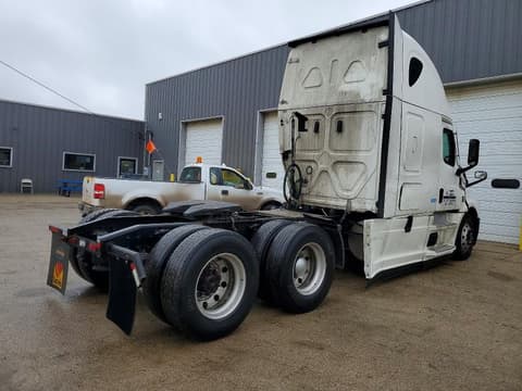 2022 Freightliner Cascadia 126, VIN 3AKJHHDR4NSNN6495. Фото 4 з 6 з аукціону Copart. Каталог авто зі США OpenDataCar.