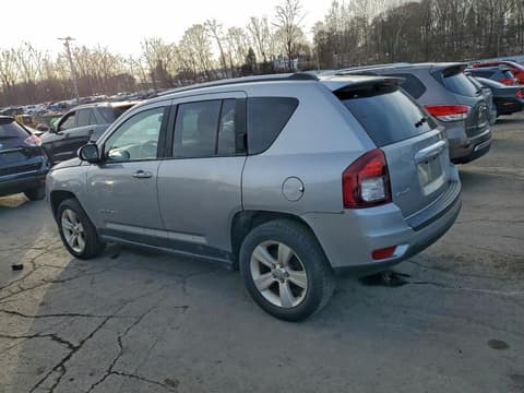 2017 Jeep Compass, VIN 1C4NJDEBXHD107565. Zdjęcie 2 z 6 z aukcji Copart. Katalog aut z USA OpenDataCar.