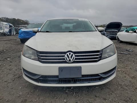 2013 Volkswagen Passat, VIN 1VWAP7A30DC053140. Фото 5 з 6 з аукціону Copart. Каталог авто зі США OpenDataCar.