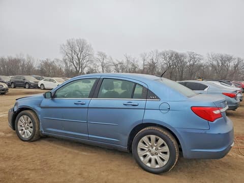 2011 Chrysler 200, VIN 1C3BC4FB8BN538424. Фото 2 з 6 з аукціону Copart. Каталог авто зі США OpenDataCar.