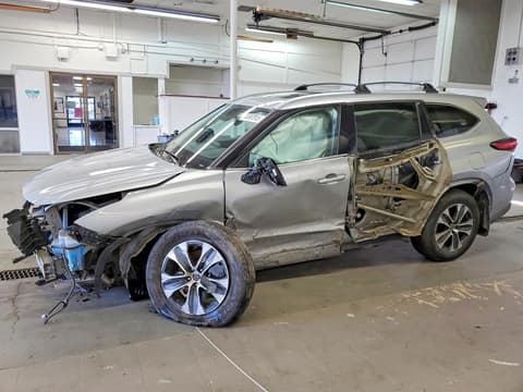 2020 Toyota Highlander, VIN 5TDHZRBH9LS513894. Фото 1 з 6 з аукціону Copart. Каталог авто зі США OpenDataCar.