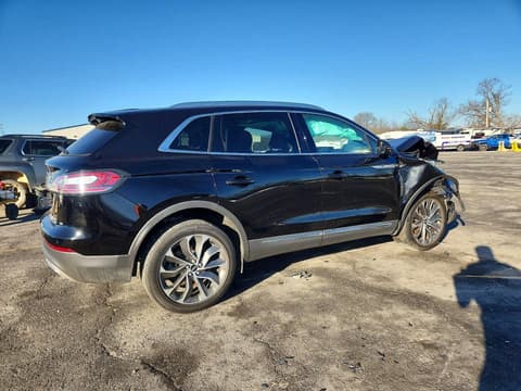 2021 Lincoln Nautilus, VIN 2LMPJ8K98MBL14411. Фото 3 з 6 з аукціону Copart. Каталог авто зі США OpenDataCar.