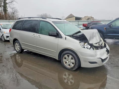 2010 Toyota Sienna, VIN 5TDKK4CCXAS329481. Фото 4 з 6 з аукціону Copart. Каталог авто зі США OpenDataCar.