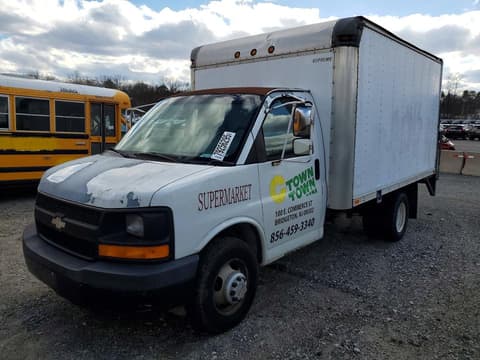 2004 Chevrolet Express G3500, VIN 1GBJG31U741183033. Фото 1 з 6 з аукціону Copart. Каталог авто зі США OpenDataCar.