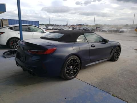 2023 Bmw M8, VIN WBSDZ0C05PCM02035. Фото 3 з 6 з аукціону Copart. Каталог авто зі США OpenDataCar.