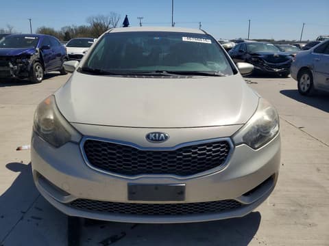 2015 Kia Forte, VIN KNAFK4A62F5341777. Фото 5 з 6 з аукціону Copart. Каталог авто зі США OpenDataCar.