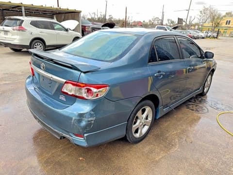 2013 Toyota Corolla, VIN 5YFBU4EE8DP077476. Zdjęcie 4 z 6 z aukcji Copart. Katalog aut z USA OpenDataCar.